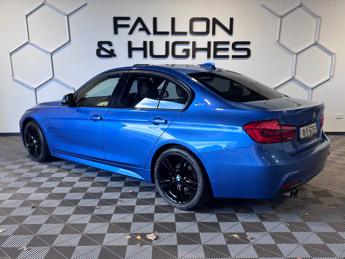 BMW 3-SERIES 330E AUTO HYBRID - Image 3