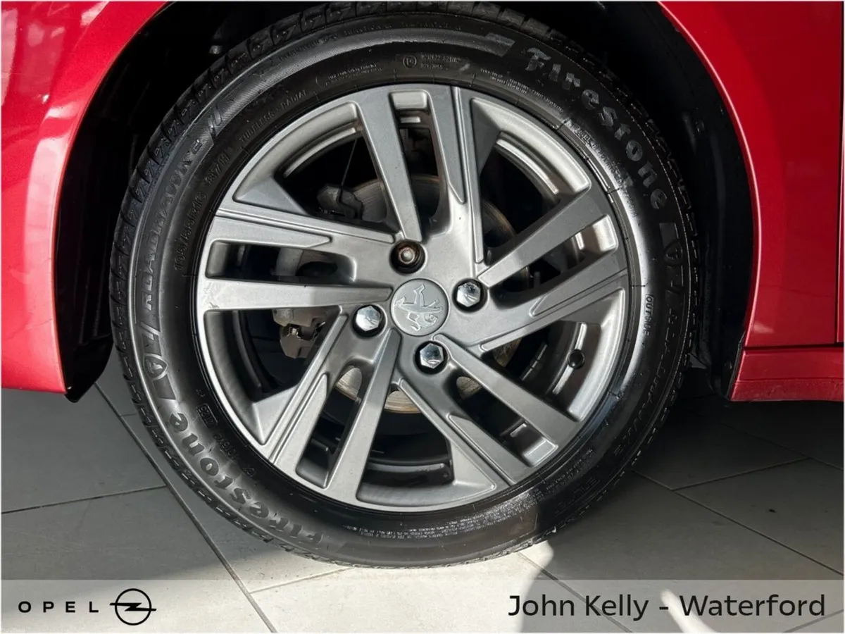 Peugeot 208 1.2 Puretech 75 bhp Active - Image 5