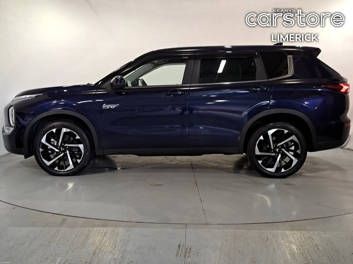 Mitsubishi Outlander PHEV G Model - Image 6