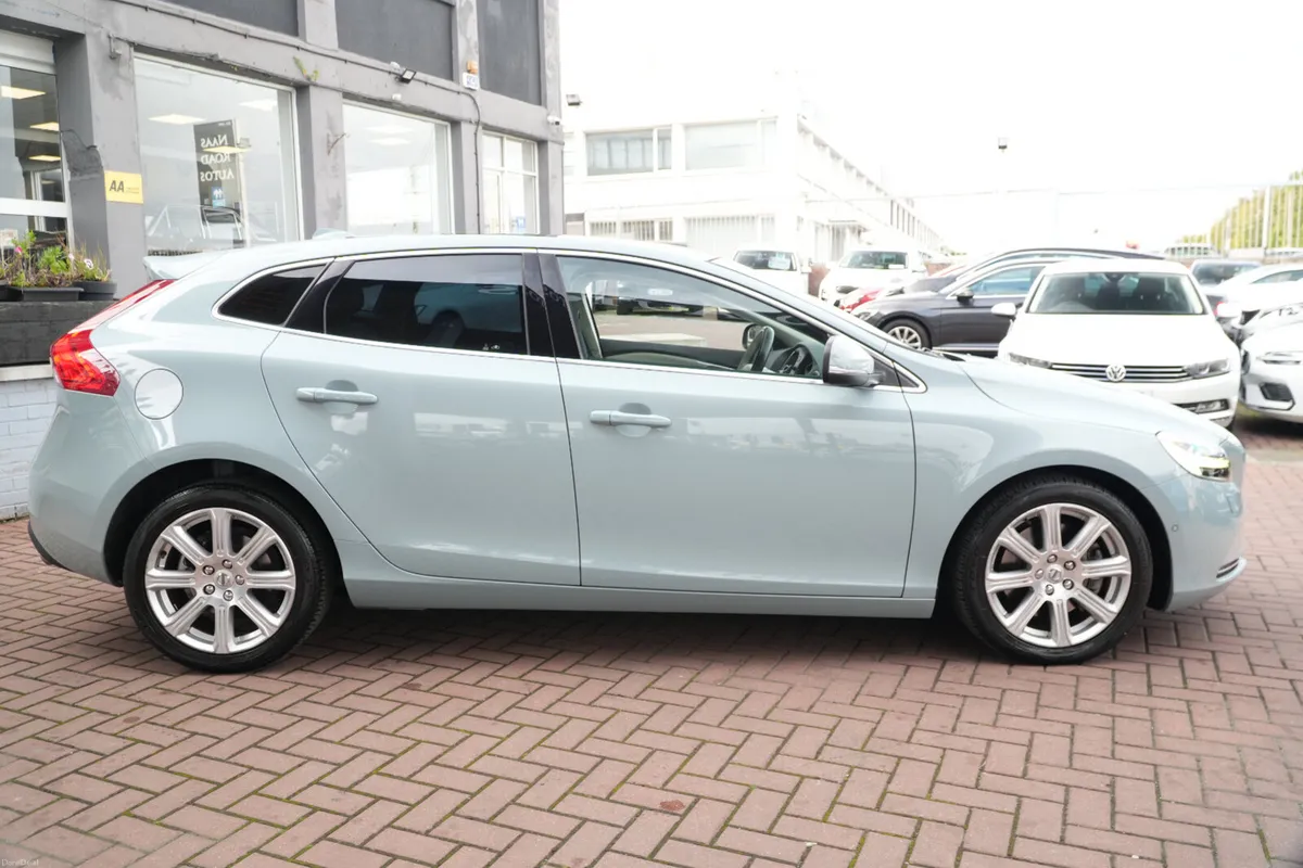 2017 VOLVO V40 D4 INSCRIPTION POLESTAR - Image 3