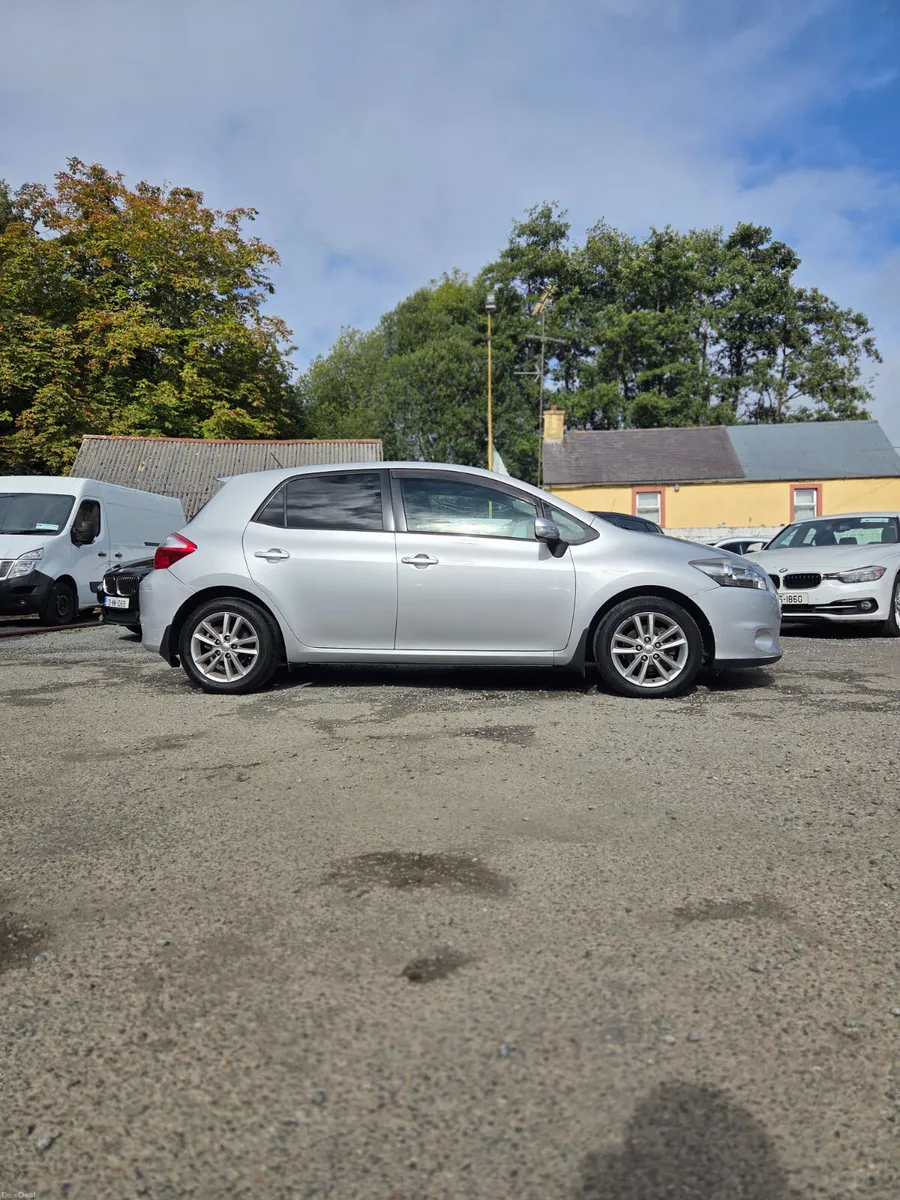 Low Mileage Toyota Auris NCT Tax - Image 3