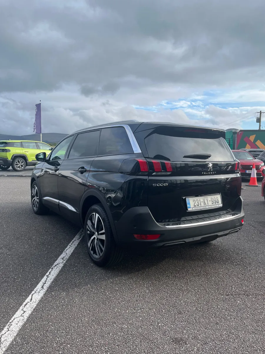 Peugeot 5008 2023 - Image 4