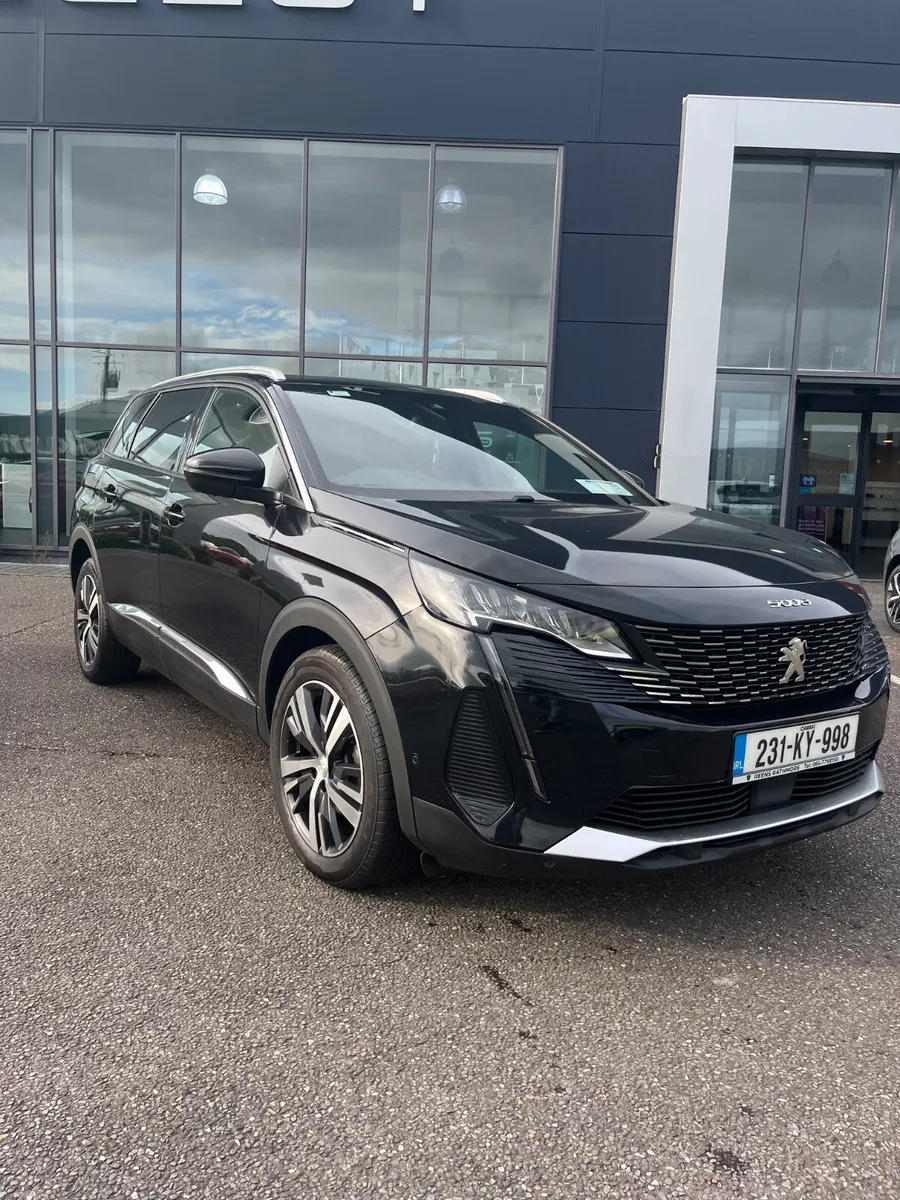 Peugeot 5008 2023 - Image 1
