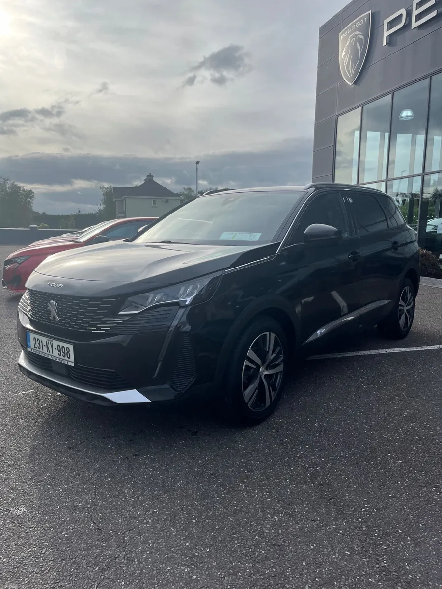 Peugeot 5008 2023 - Image 2