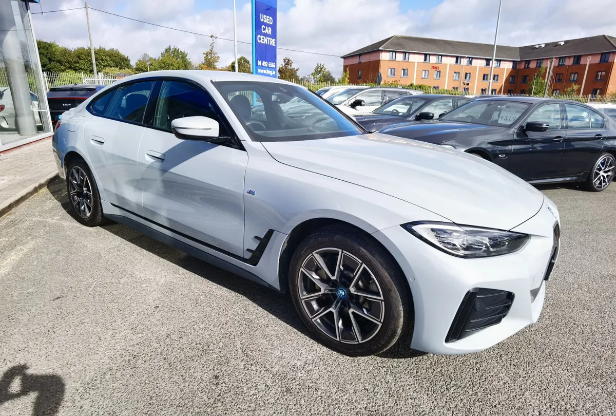 BMW i4 E DRIVE 40 M SPORT 2023 - Image 3
