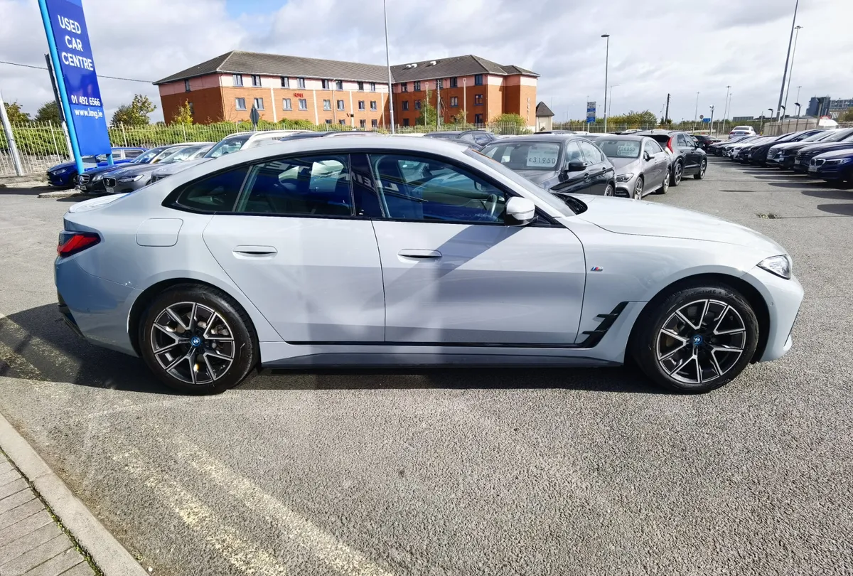 BMW i4 E DRIVE 40 M SPORT 2023 - Image 4