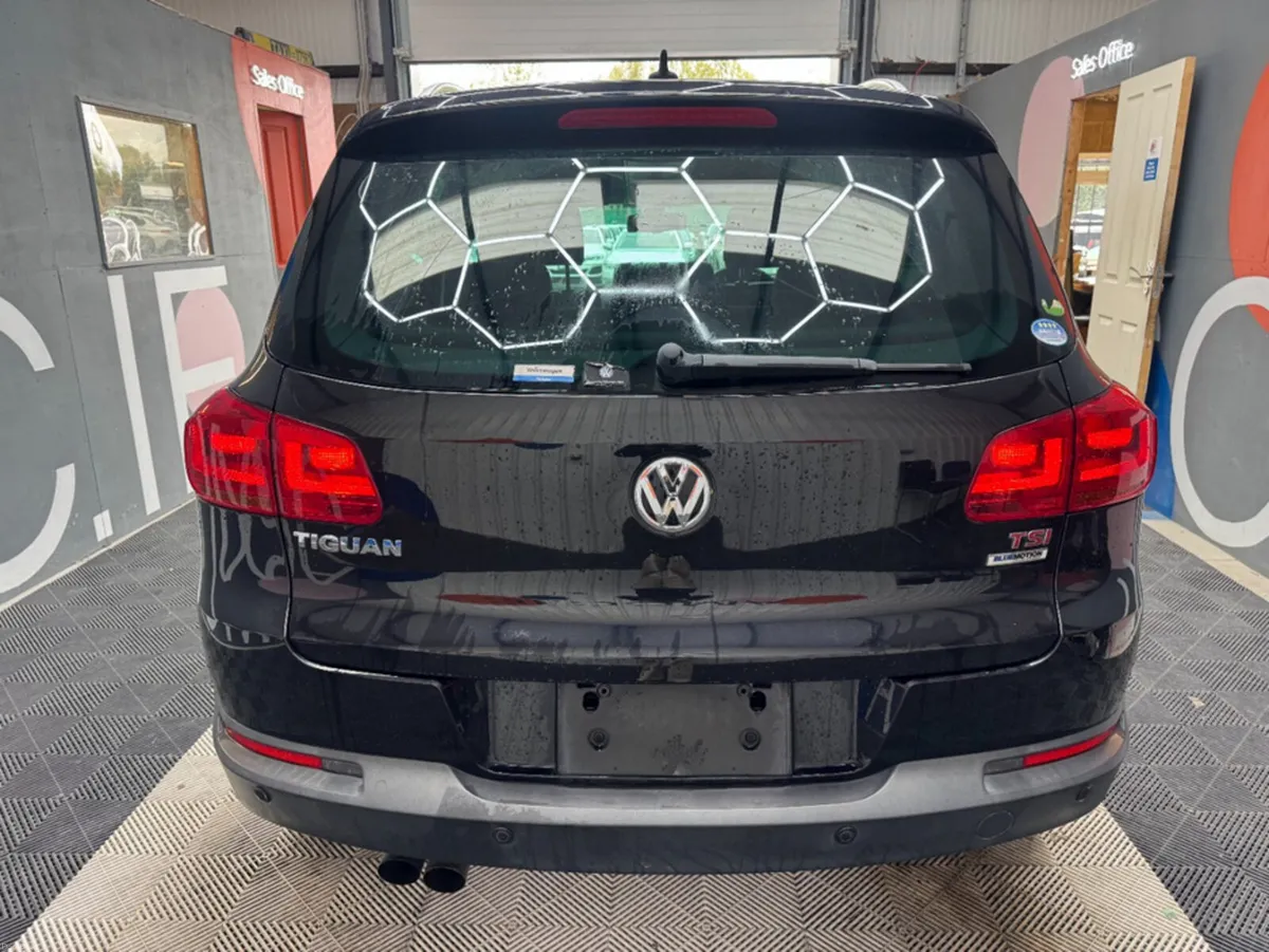 Volkswagen Tiguan 2015 VOLKSWAGEN TIGUAN 1.4 AUTOM - Image 4