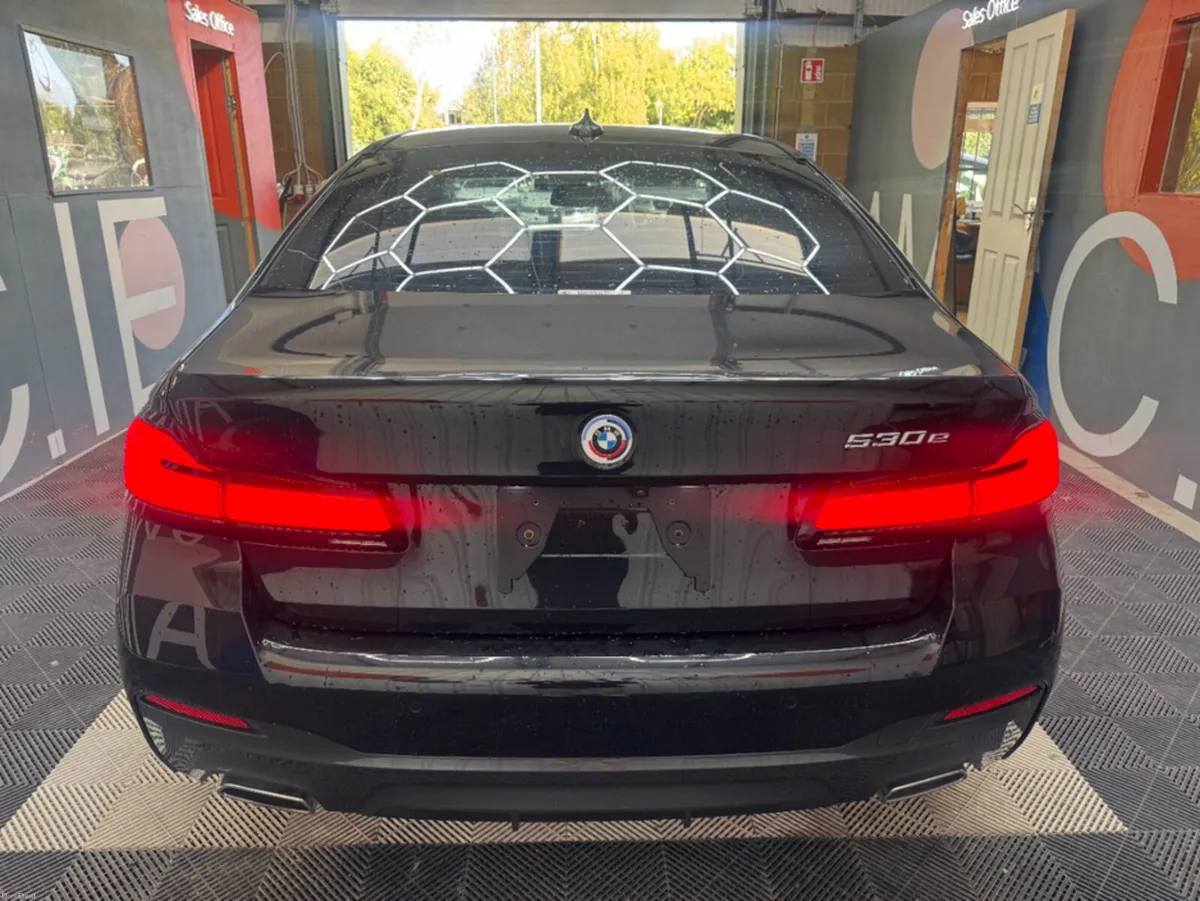 BMW 5-Series 2023 BMW 5 530 e MSP  AUTOMATIC/ CRUI - Image 4