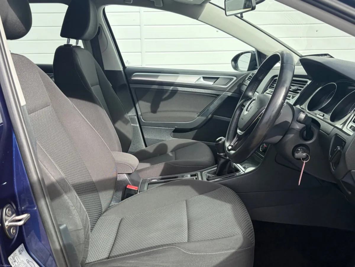 Volkswagen Golf TRENDLINE 1.6 TDI MANUAL 5SPEED 90 - Image 6