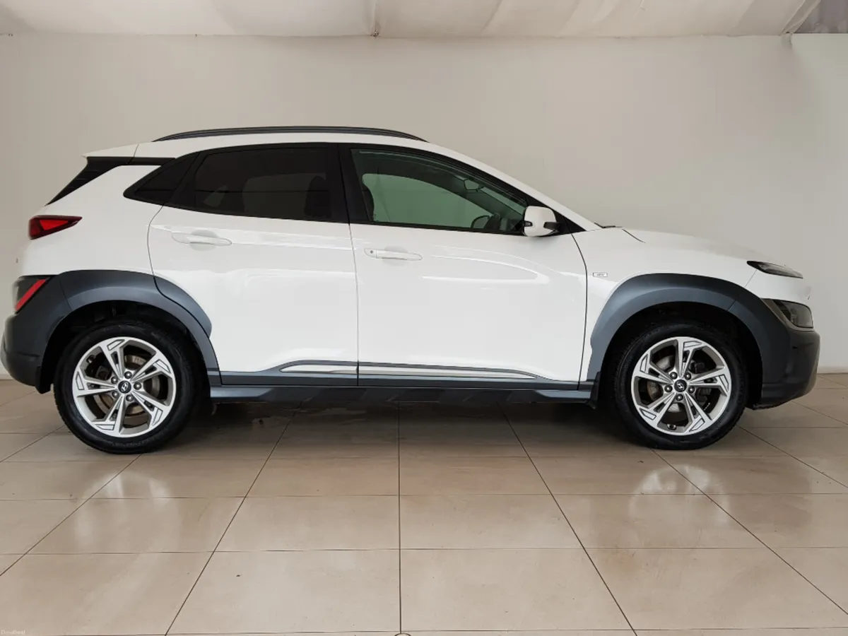 Hyundai KONA Kauai Executive Diesel Mild Hybrid 5 - Image 2