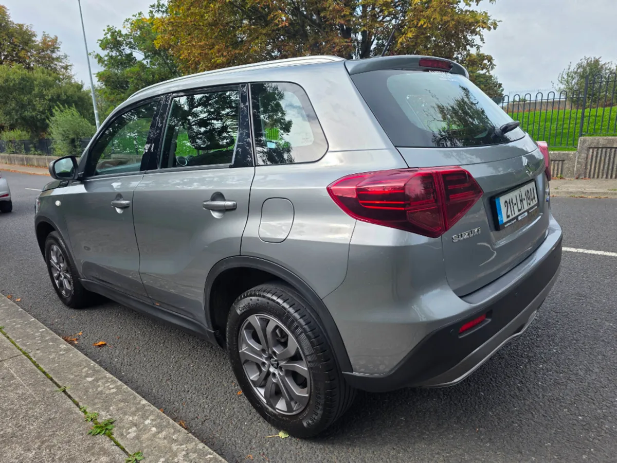 Suzuki Vitara 1.4 Boosterjet Hybrid SZ4 5DR - Image 6