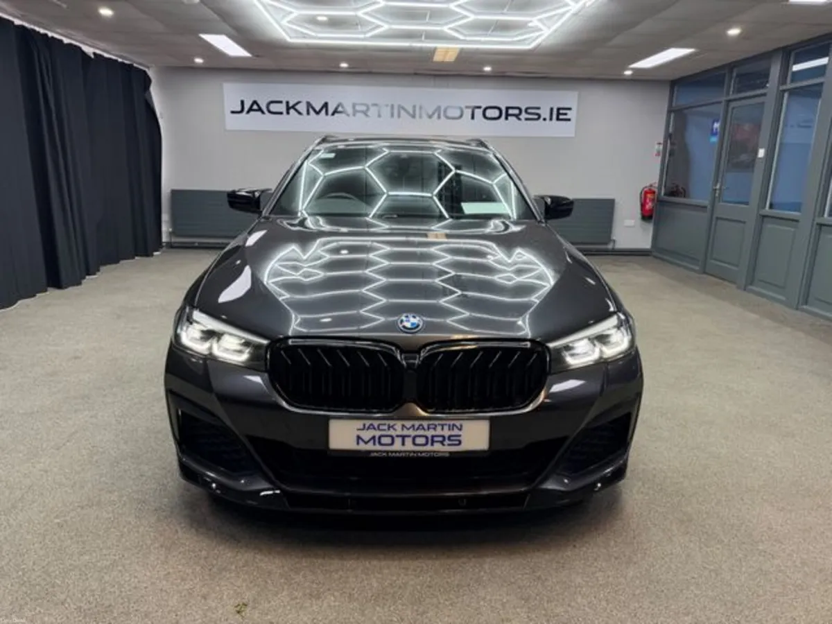 BMW 5-Series 530E M SPORT - Image 2