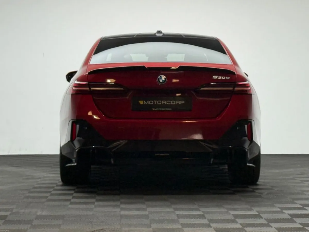BMW 5-Series E G60 M Sport 4DR Auto - Image 6