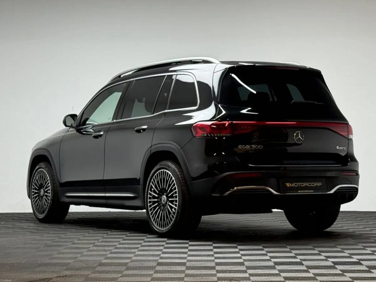 Mercedes-Benz EQB EQB 300 4MATIC AMG LINE PREMIUM - Image 5