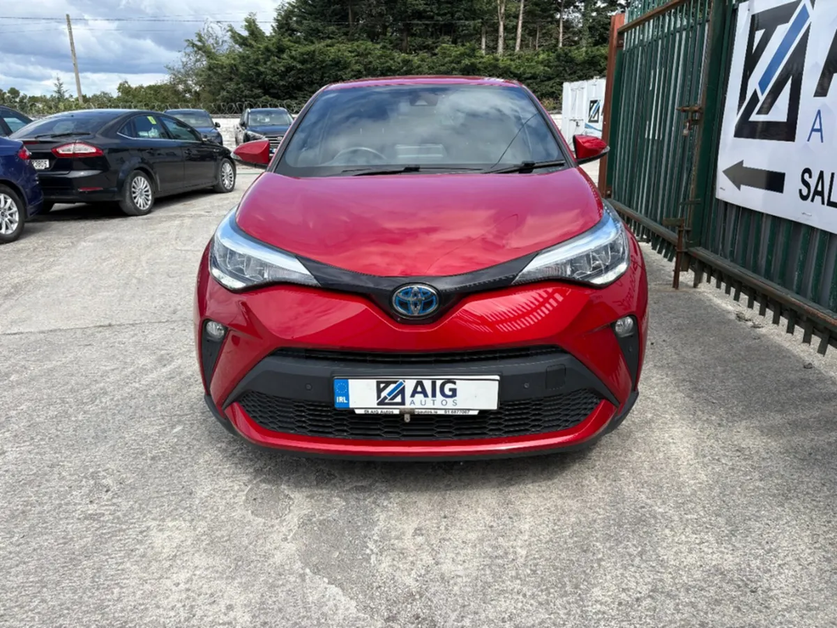 Toyota C-HR 1.8 DESIGN HEV CVT PETROL HYBRID AUTO - Image 2