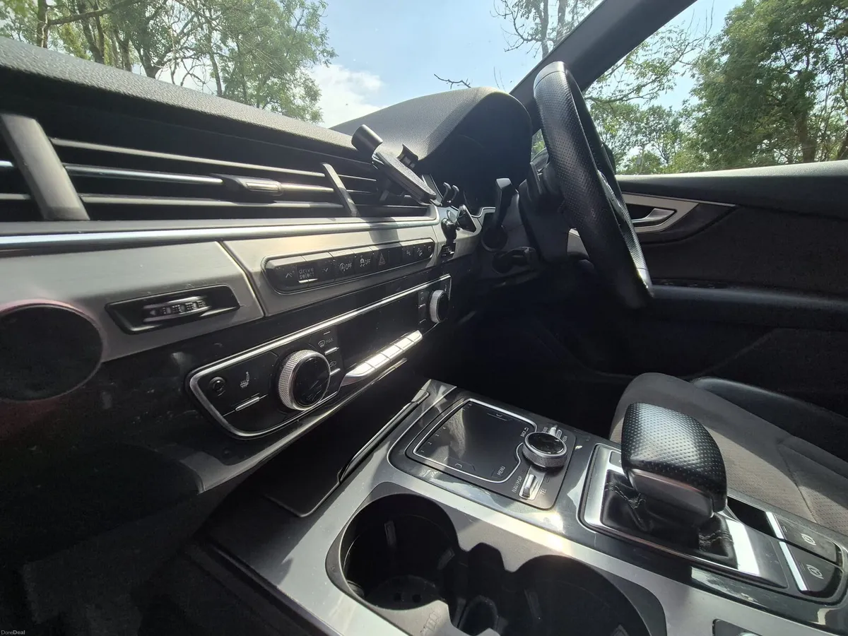 Audi Q7 - Image 4