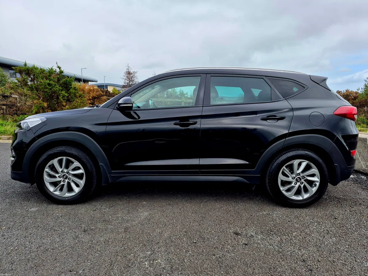 2017 HYUNDAI TUCSON 1.7D EXECUTIVE - Image 4
