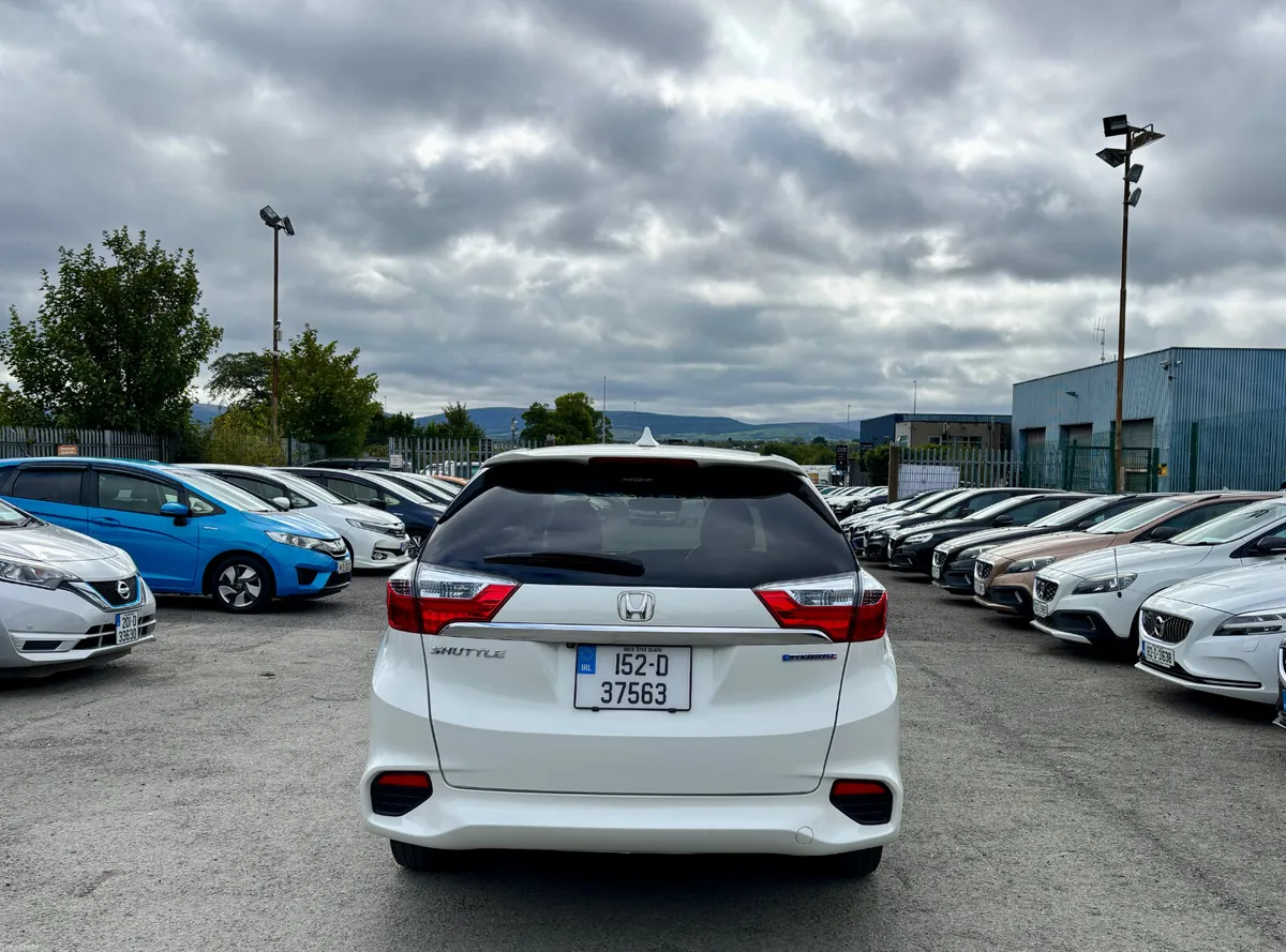 HONDA SHUTTLE 2015 1.5 HYBRID - Image 6