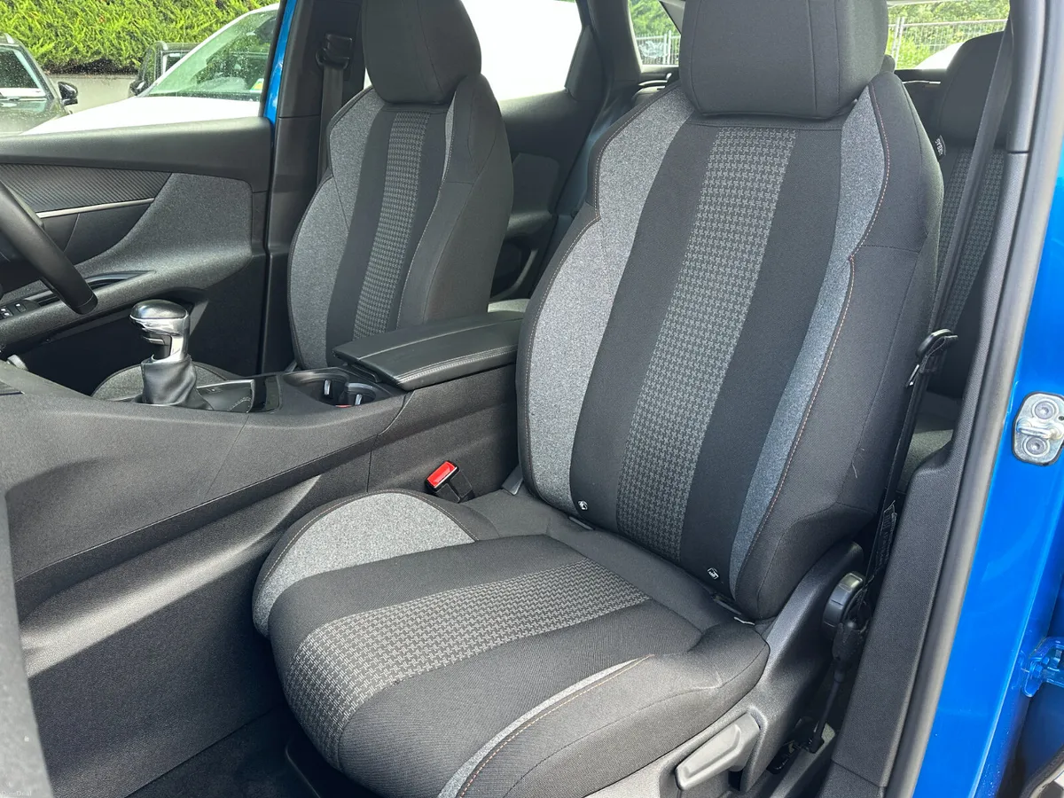 Peugeot 3008 1.2 PureTech 130bhp Active - Image 5