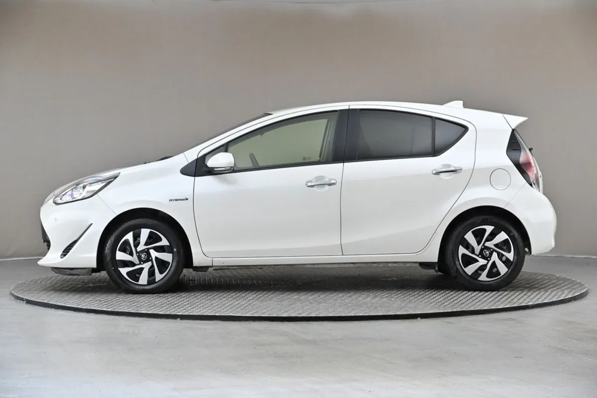 Toyota Aqua 1.5 VVT-i HYBRID **ANDROID CAR PLAYER* - Image 5