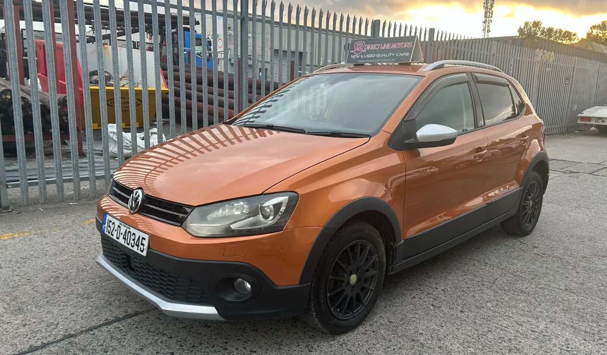 2015 VOLKSWAGEN POLO (AUTOMATIC) - Image 2