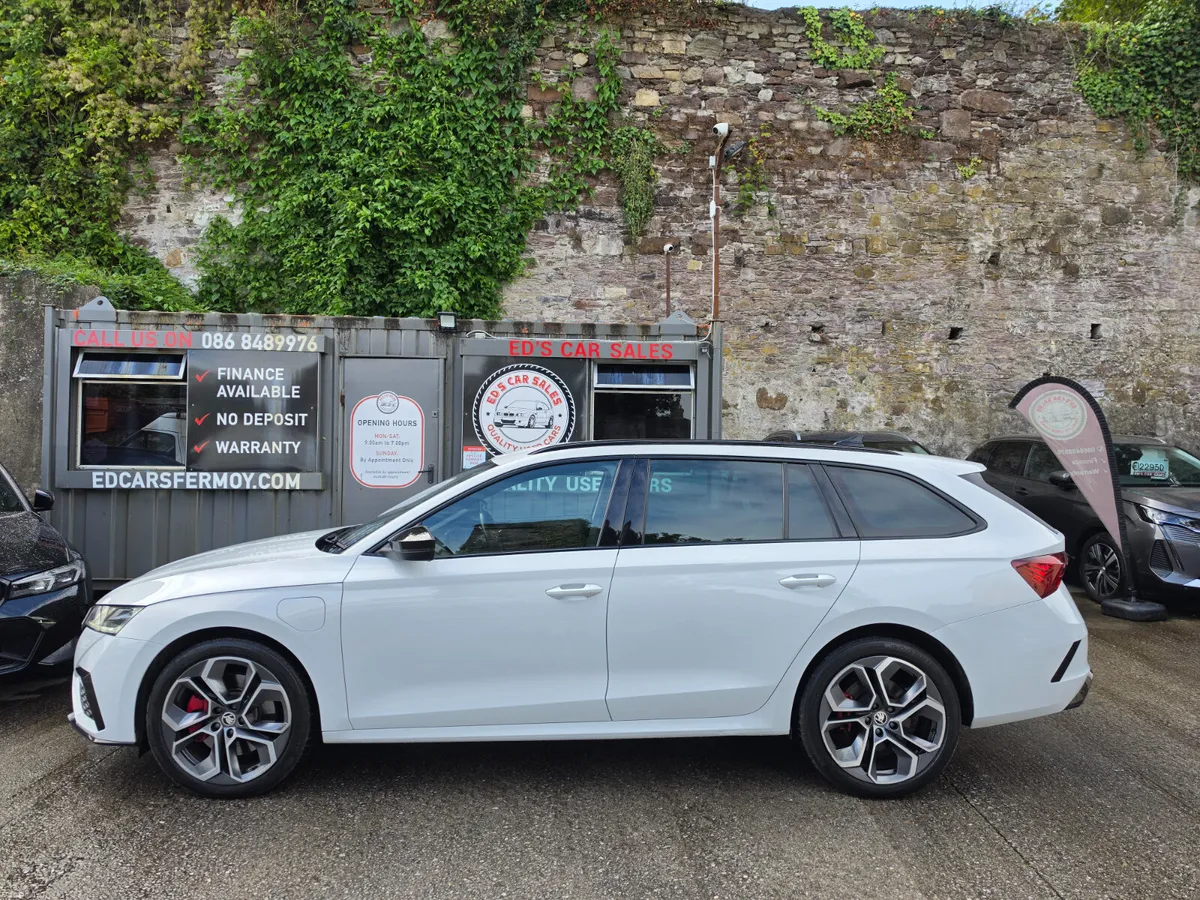 Skoda Octavia VRS 1.4 Tsi Plug In Hybrid 245 Bhp - Image 6