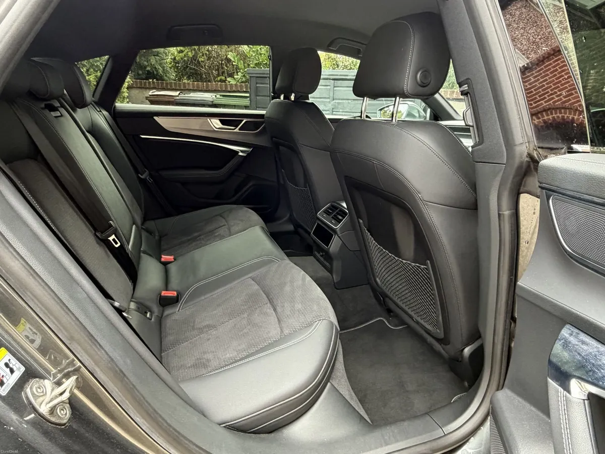 Audi A7 2023 2L Petrol TFSIe S Line Plug-In Hybrid - Image 5