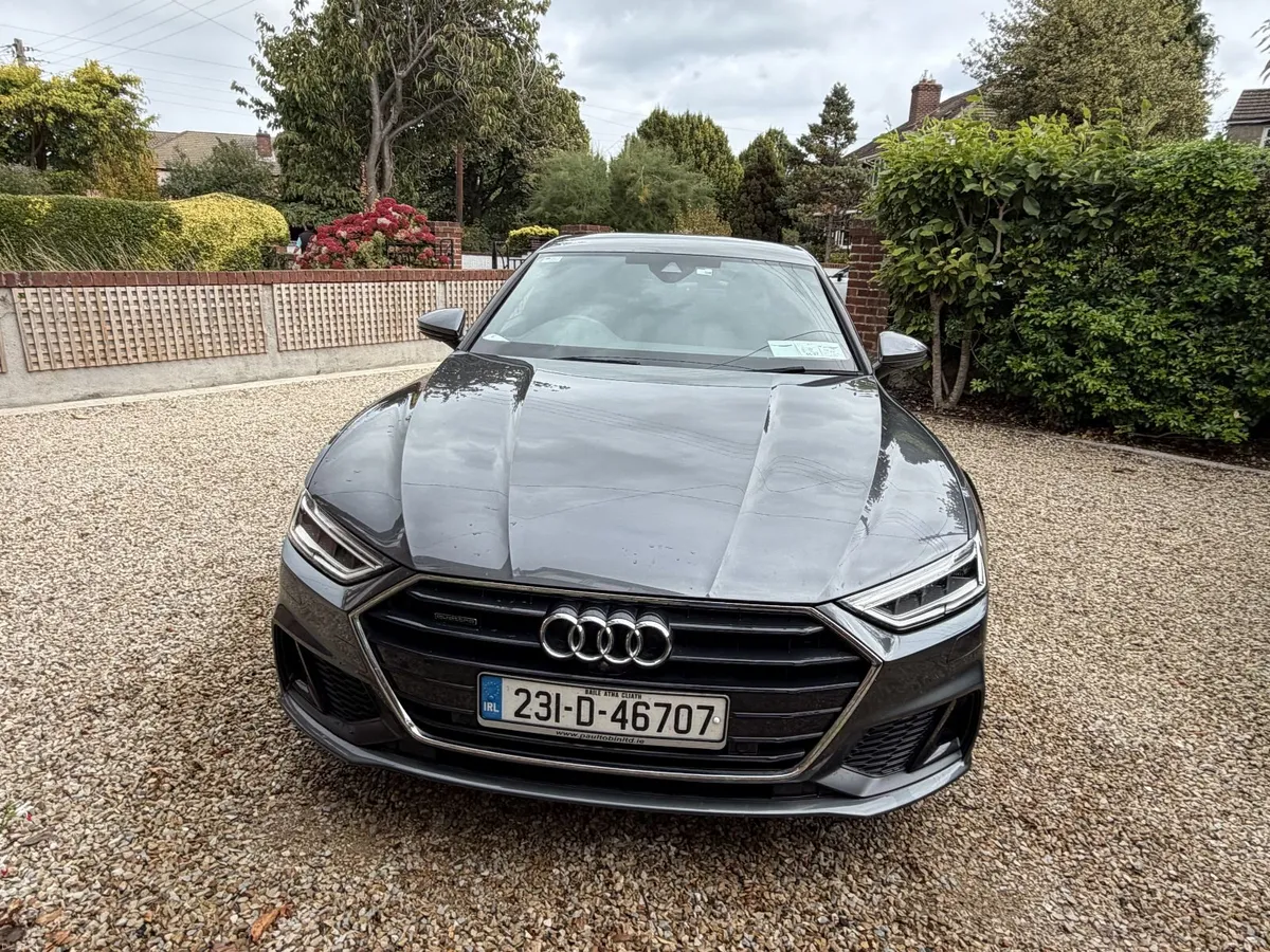 Audi A7 2023 2L Petrol TFSIe S Line Plug-In Hybrid - Image 6