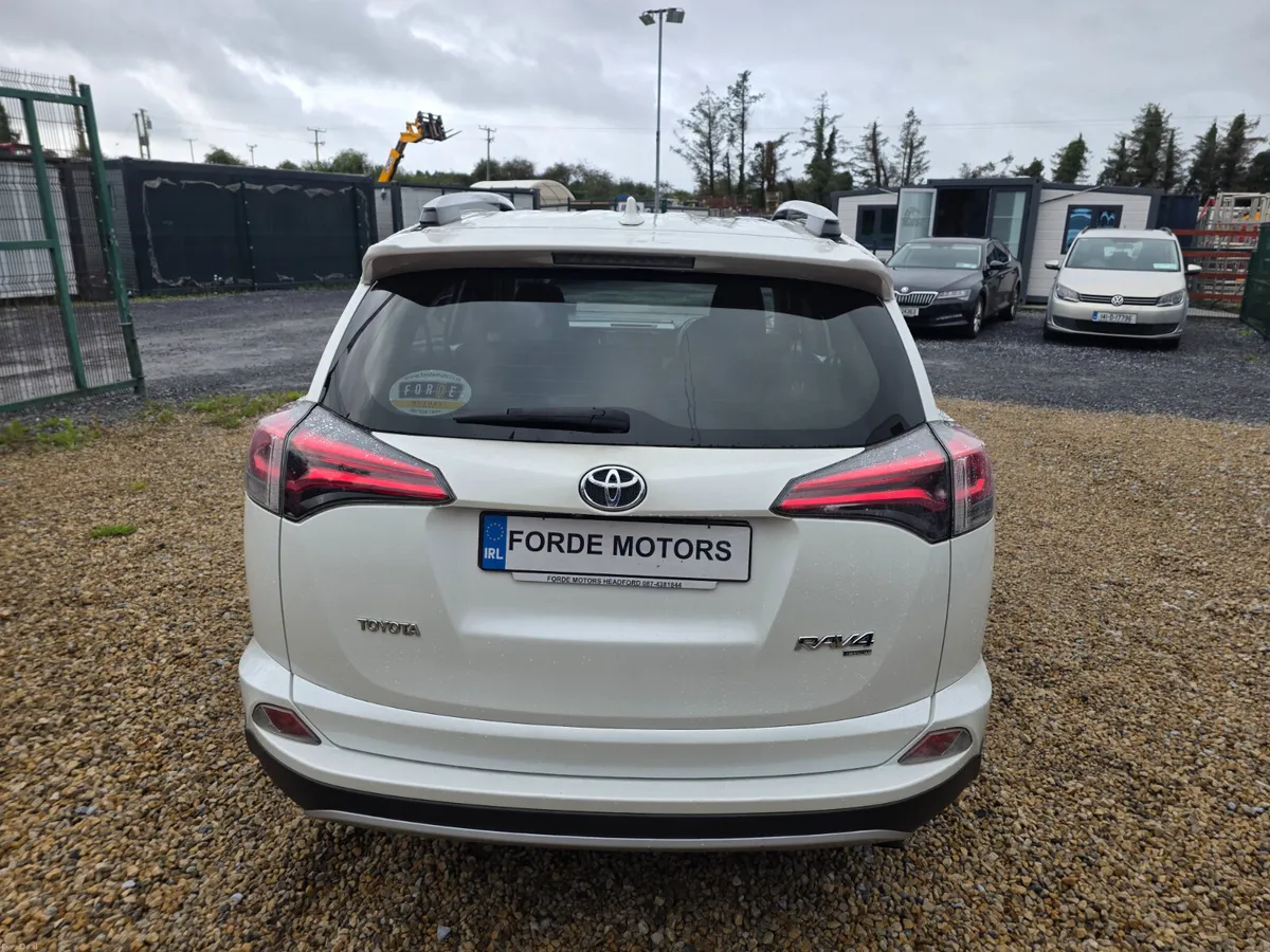 Toyota RAV4 2016 - Image 5