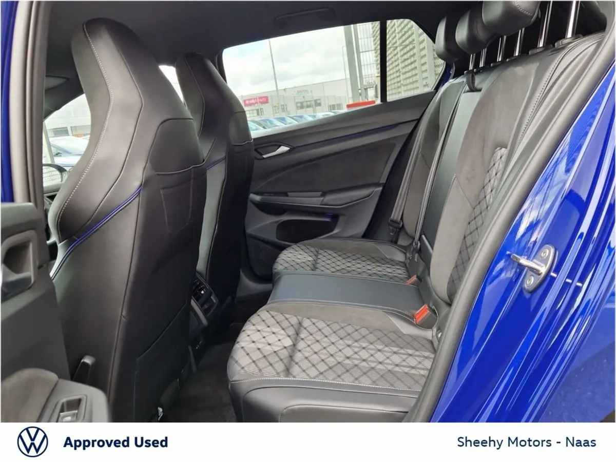 Volkswagen Golf R-Line 2.0TDI DSG - Image 6