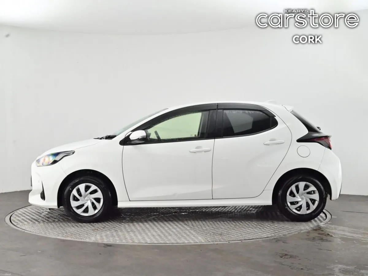 Toyota Yaris 1.5 - Image 6