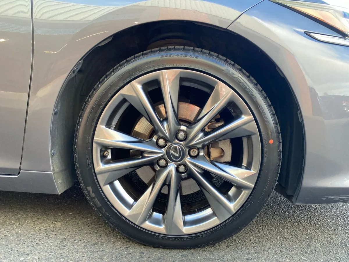 Lexus ES 300H F-Sport - Image 5
