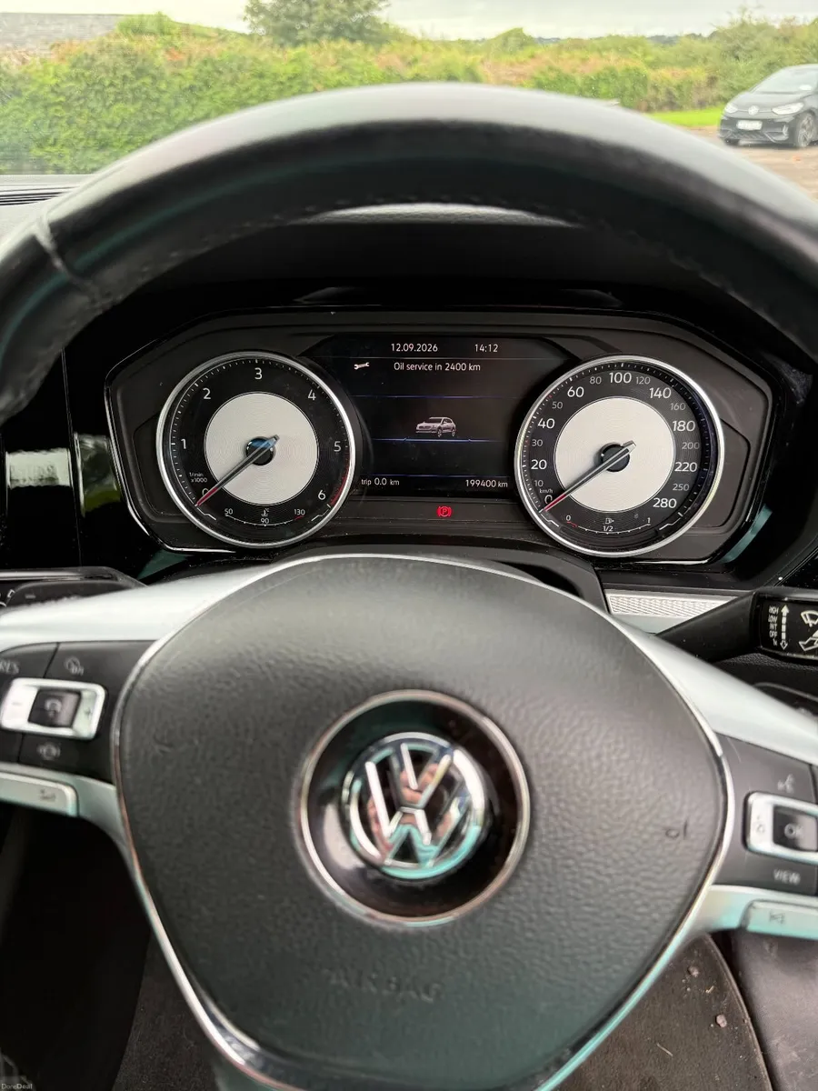 Volkswagen Touareg 2019 - Image 2