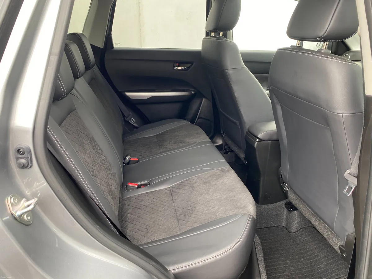 Suzuki Vitara 2023 SZ5 - Image 4