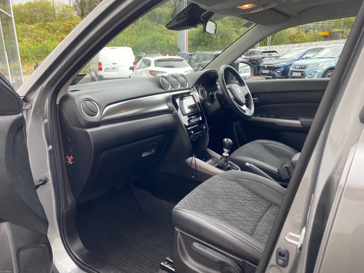 Suzuki Vitara 2023 SZ5 - Image 6