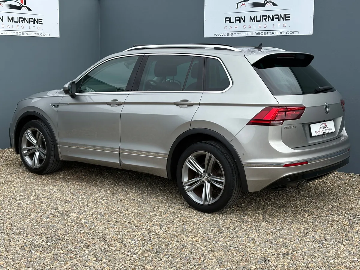 VOLKSWAGEN  TIGUAN R-LINE 2019 *LOW MILES* - Image 6