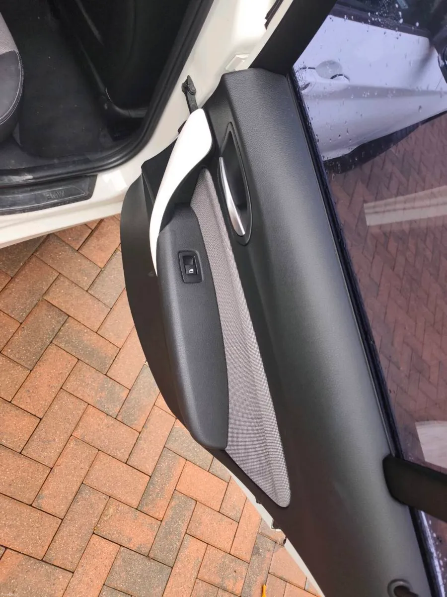BMW 116i - Image 6