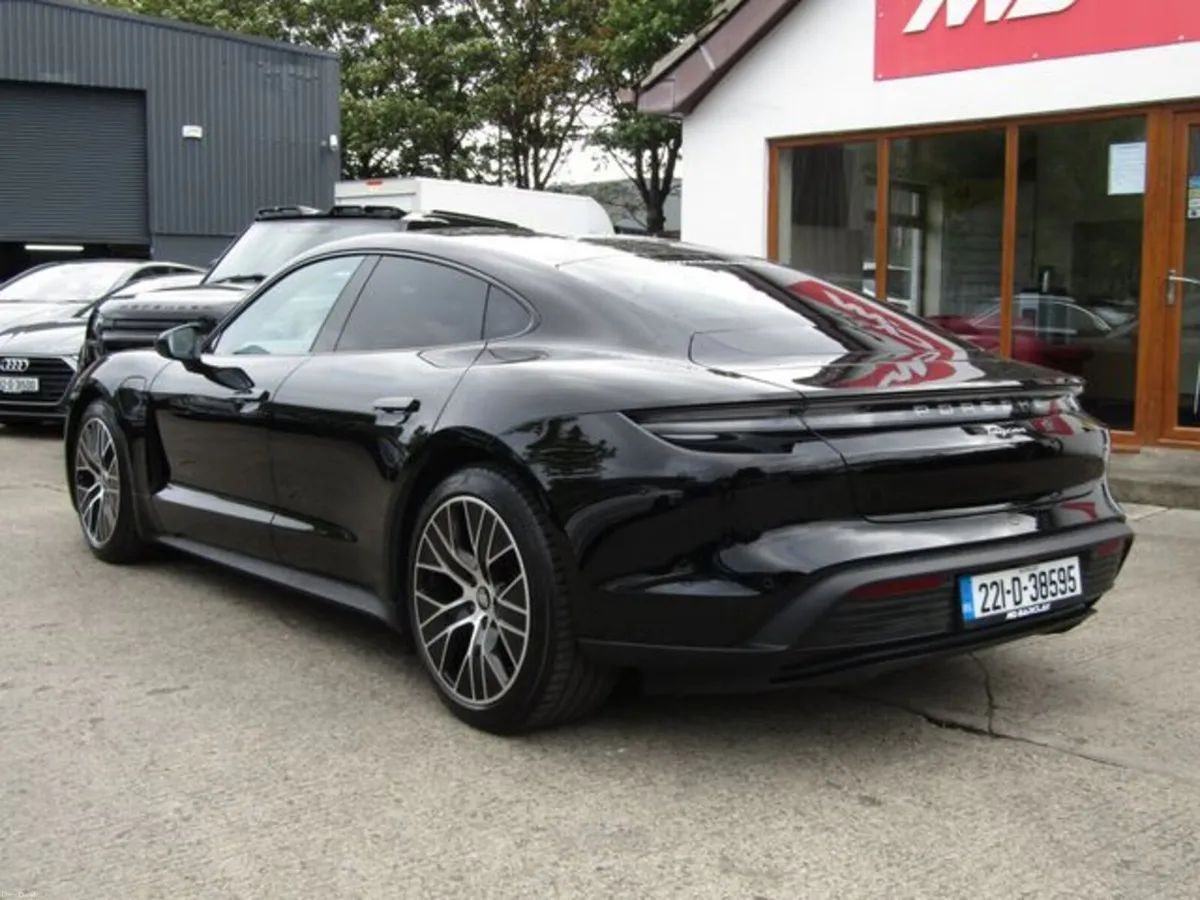 Porsche Taycan BASE - Image 6