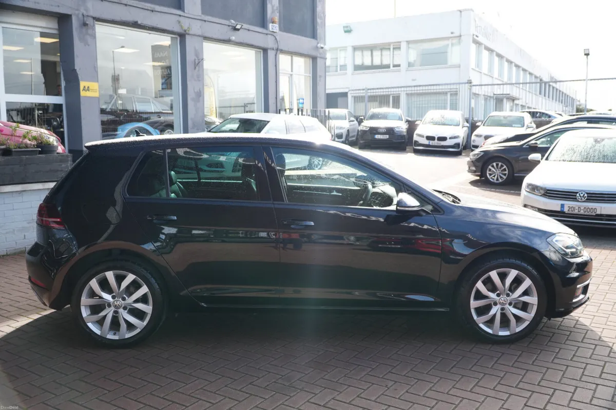 2018 VOLKSWAGEN GOLF 1.4 PETROL 5 DOOR HATCHBACK - Image 3
