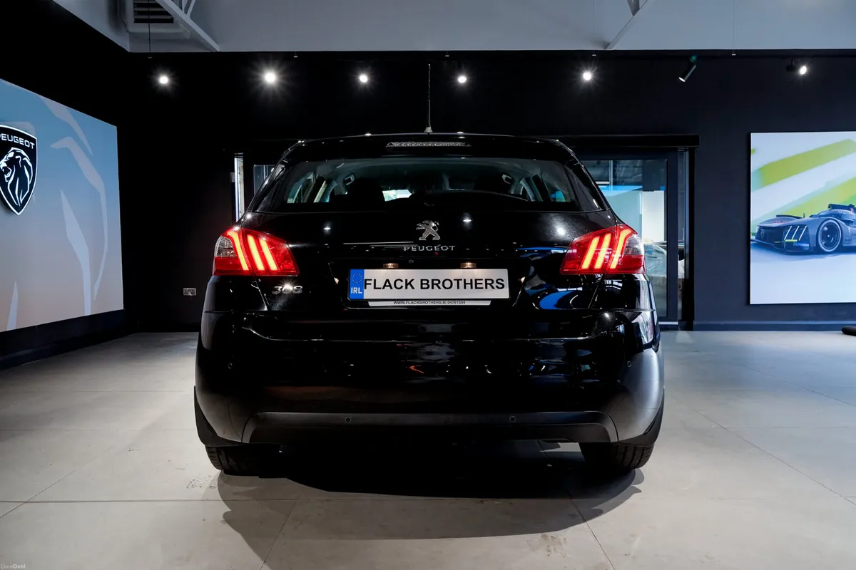 2020 Peugeot 308 Active 1.2 PureTech 110bhp Manual - Image 5