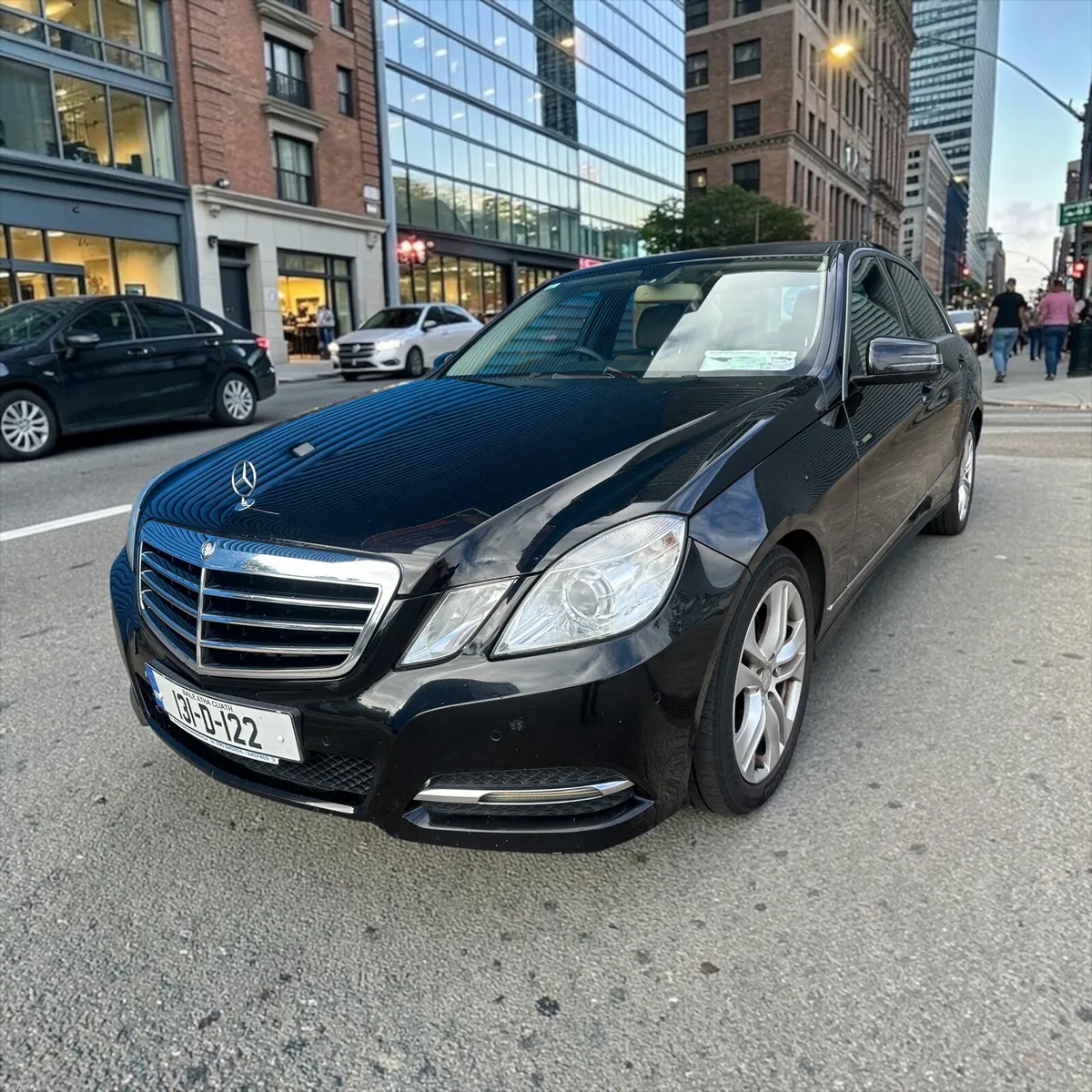 2013 Mercedes-Benz E 220 CDI BE Avantgarde Auto - Image 1