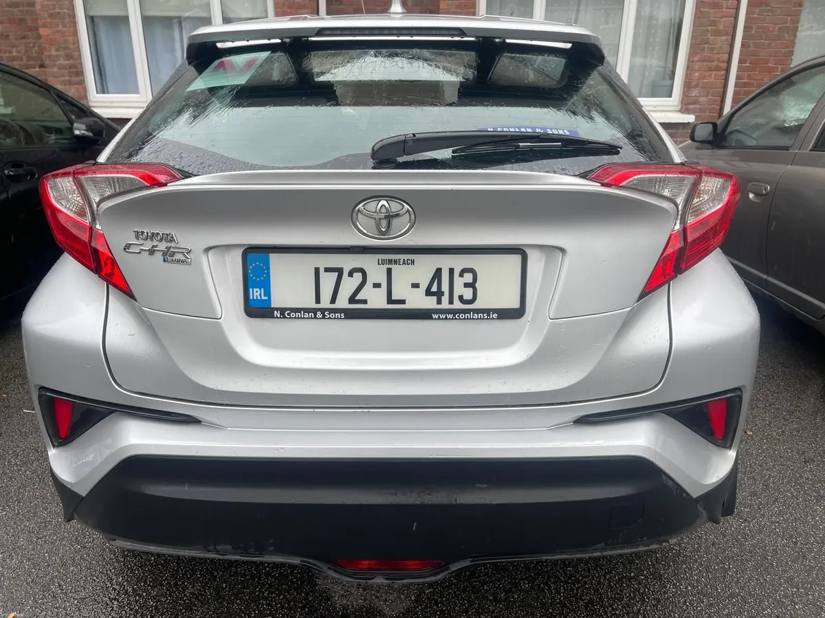 Toyota C-HR 2017 - Image 5