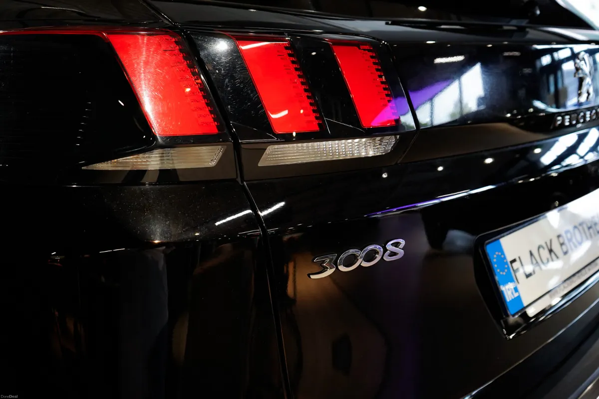 2018 Peugeot 3008 Allure 1.5 BlueHDi 130bhp Manual - Image 5