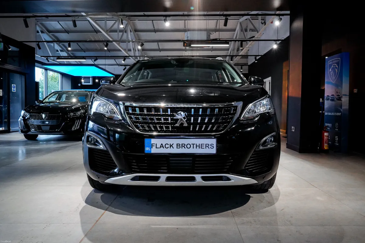 2018 Peugeot 3008 Allure 1.5 BlueHDi 130bhp Manual - Image 2
