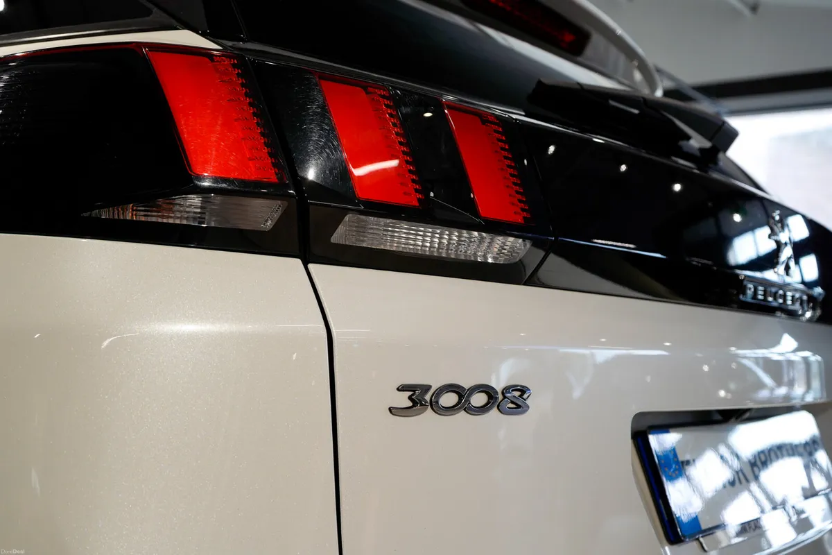2019 Peugeot 3008 Allure 1.5 BlueHDi 130bhp Manual - Image 5