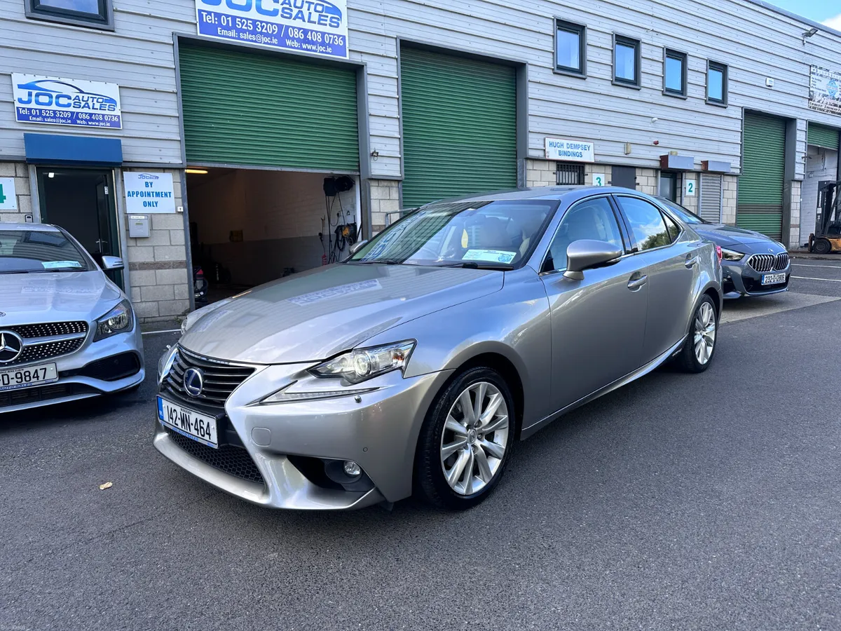 Lexus IS300H 2.5 Hybrid Executive, 2014 - Image 2