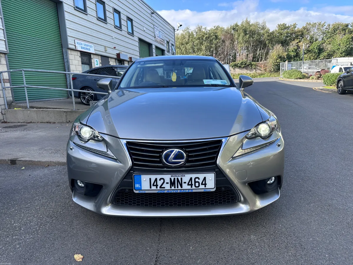 Lexus IS300H 2.5 Hybrid Executive, 2014 - Image 3