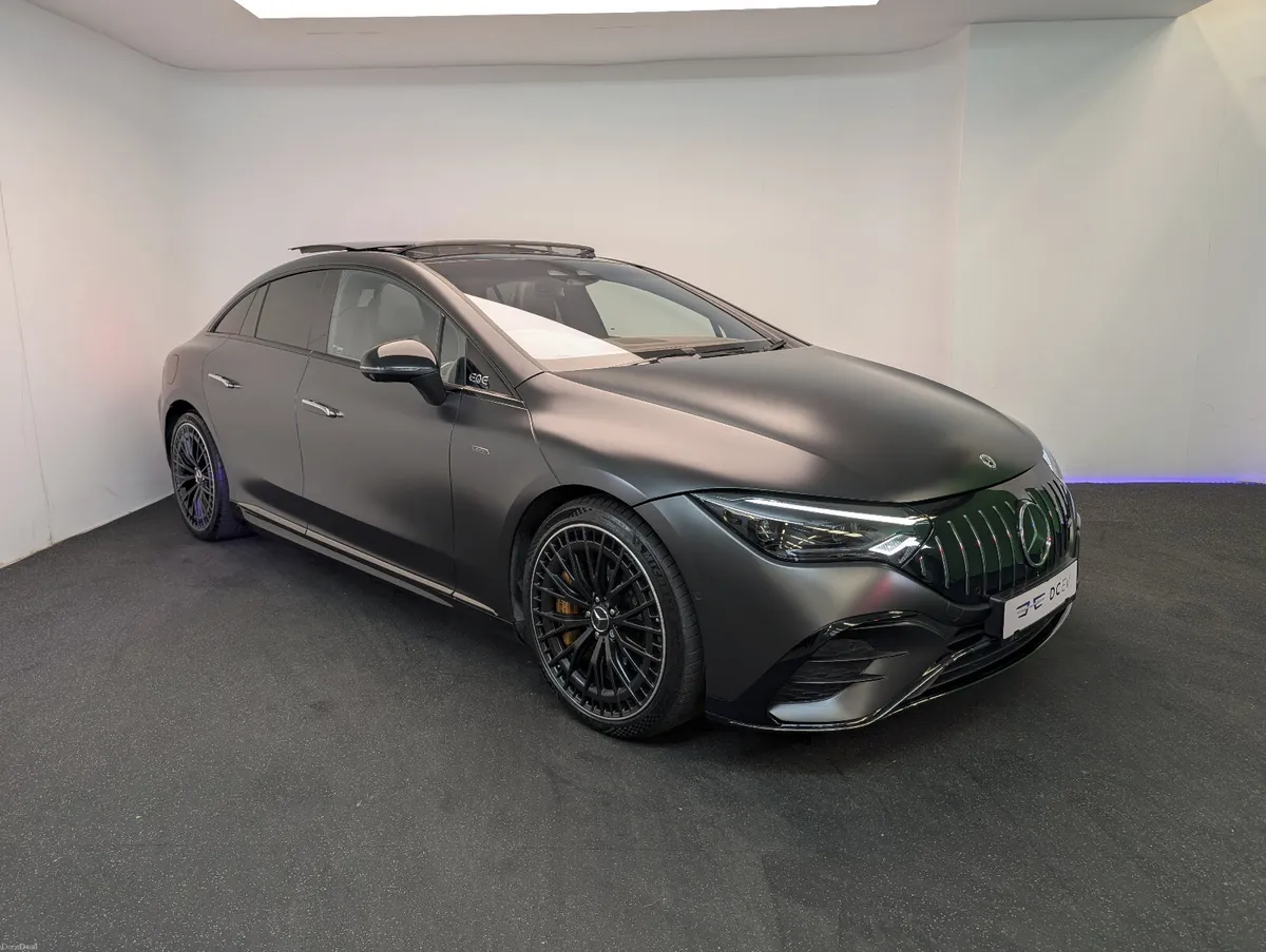 EQE 53 4MATIC + NIGHT EDITION - Image 1