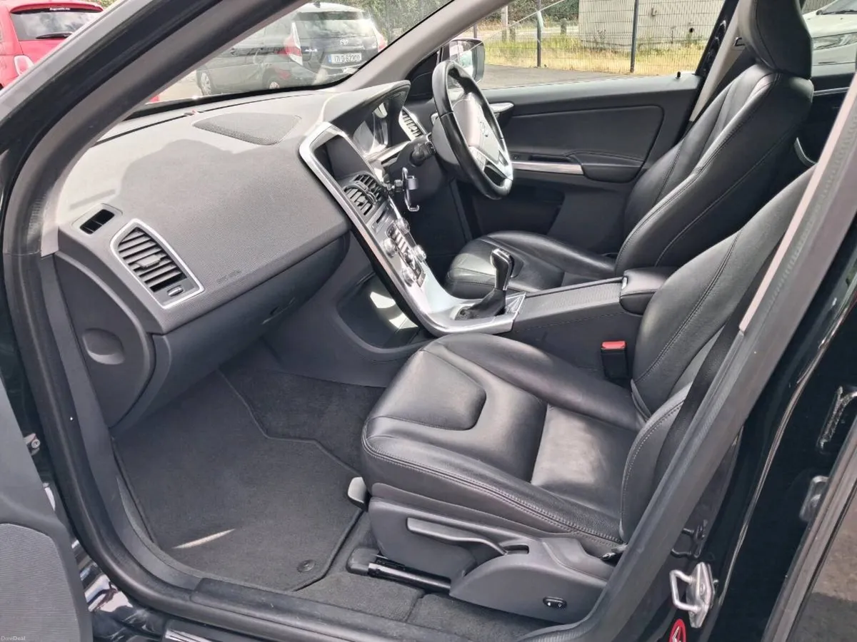 2017 VOLVO XC60  VERY LOW KM'S. - Image 5
