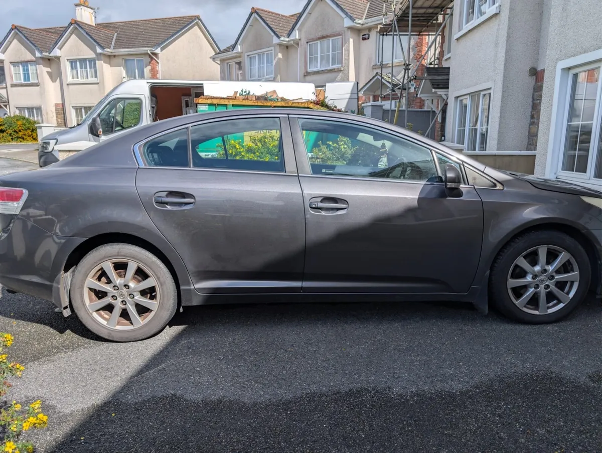 2010 Toyota Avensis - Image 4